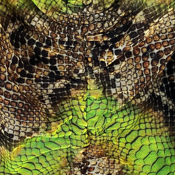 Pretty Little Things green animal print dress - Picture 4 of 7